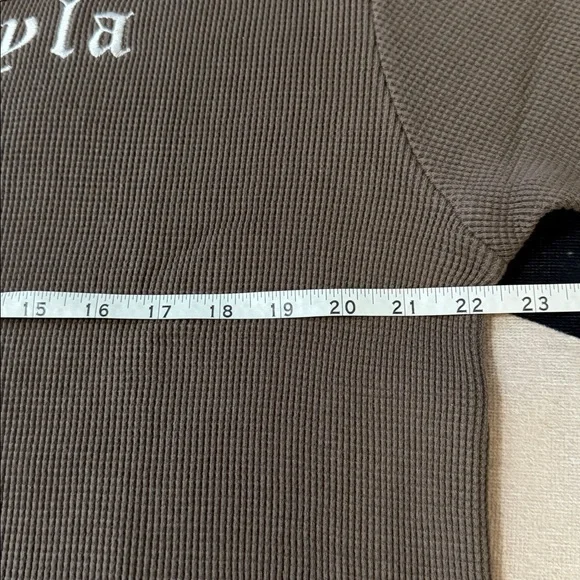 YoungLA Thermal Oversized Shirt Chocolate - Picture 9 of 15